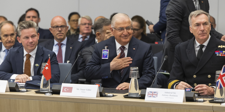 Azerbaycan ordusu için her desteği vermeye hazırız