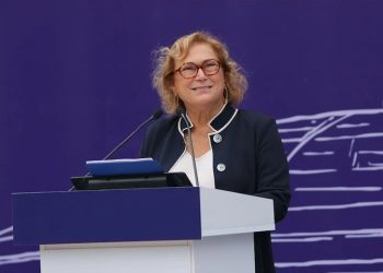 Güler Sabancı, mezunlara yapay zeka ile seslendi