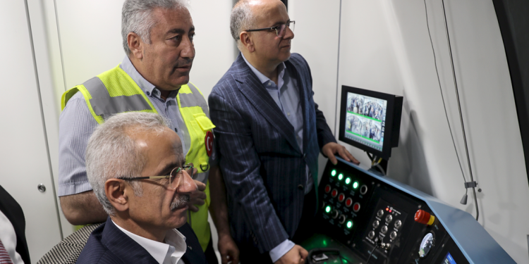 225 km hızlı milli tren için stratejik hedef 2025