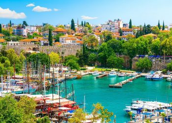 Tatil beldelerini enflasyon vurdu