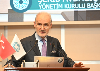 Döviz kurunun dengeye geleceğini öngörüyoruz