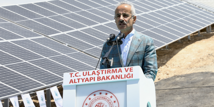 Ulaşımın çehresini değiştirecek yatırımlar için çalışıyoruz