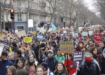 Fransa’da çevrecilerin eylemi devam ediyor