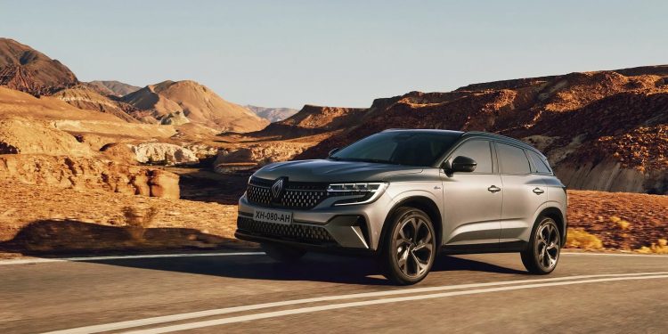 Renault Austral, 200 hp E-Tech Türkiye’de yollara çıktı