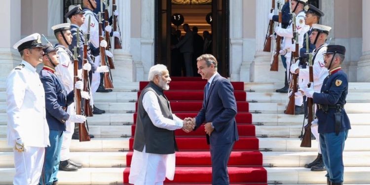 Yunanistan ve Hindistan ikili işbirliğini artıracak