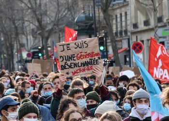 Fransız öğrenciler barınma koşullarından şikayetçi