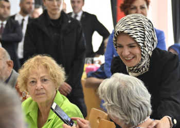 “Ailelere sosyal destek vermeye devam edeceğiz”