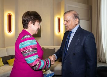 Yoksulları korumak için zenginlerden fazla vergi alın