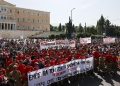 Yunan işçi ve memurlar çalışma yasasına tepkili