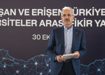 Doğuya da batıya da hizmet götürmeye devam ediyoruz