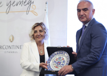 Otelciler de indirim için kolları sıvadı