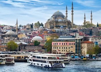 Türkiye turizm gelirini yılın son dönemi artırdı