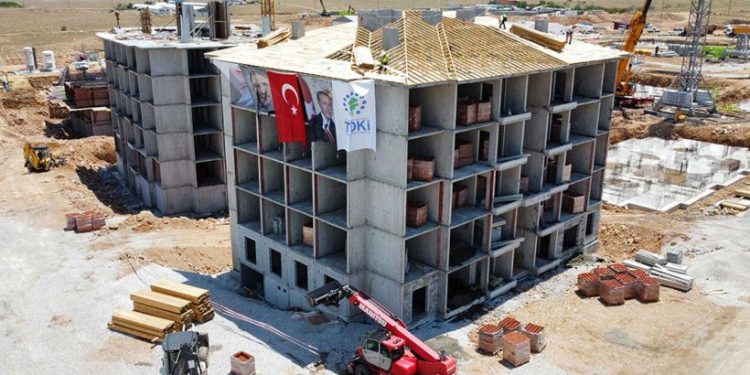 Deprem bölgesinde TOKİ projelerinin suyu DSİ’den