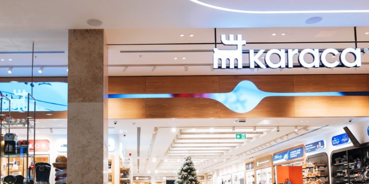 Karaca, İngiltere’de büyümeye devam ediyor