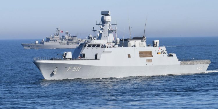 Türk savaş gemileri “görünmeyen tehditlere” karşı emin ellerde