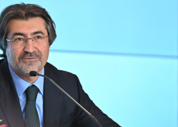 Ziraat Bankası dört koldan finansal hizmet veriyor