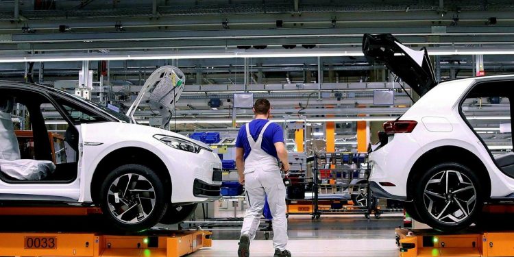 Otomotiv üretimi 10 ayda yüzde 12 arttı