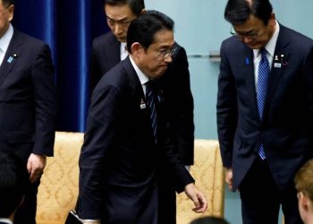 Japonya’da “eksik gelir beyanı” taşları yerinden oynattı