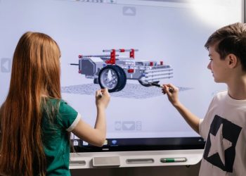 Türkiye bilişimde notunu artırıyor