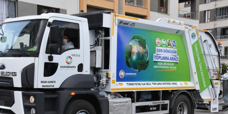 Ayrıştırılan atıklar ekonomiye kazandırılıyor