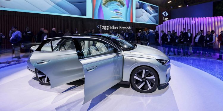 Elektrikli araçlar kendi yolunu bulmaya devam ediyor