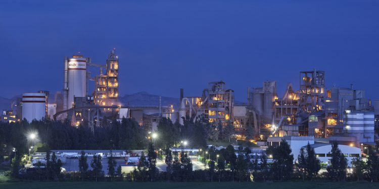 OYAK Çimento, yenilediği müşteri portalını hizmete sundu