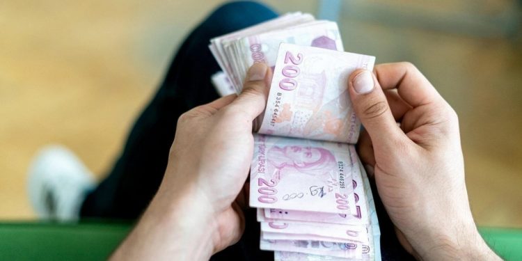 Emeklilerin ekonomik ve sosyal kazanımları 2024’te artırılacak