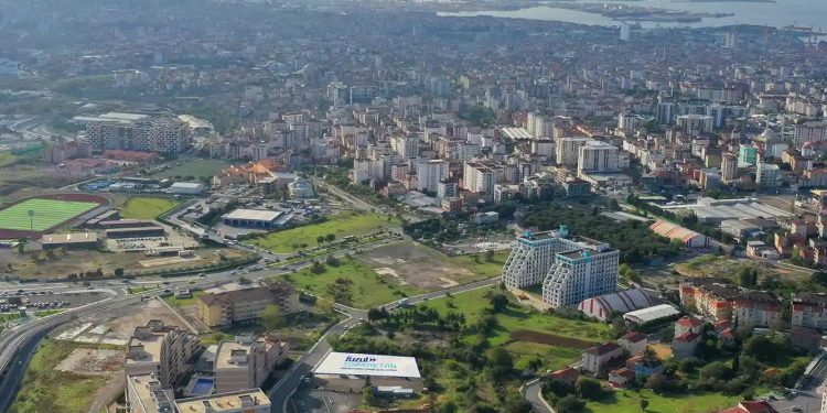 Fuzul Topraktan konut sahibi yapmayı sürdürüyor