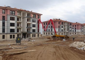 Depremzedelere “kalıcı” çözümler sunuluyor