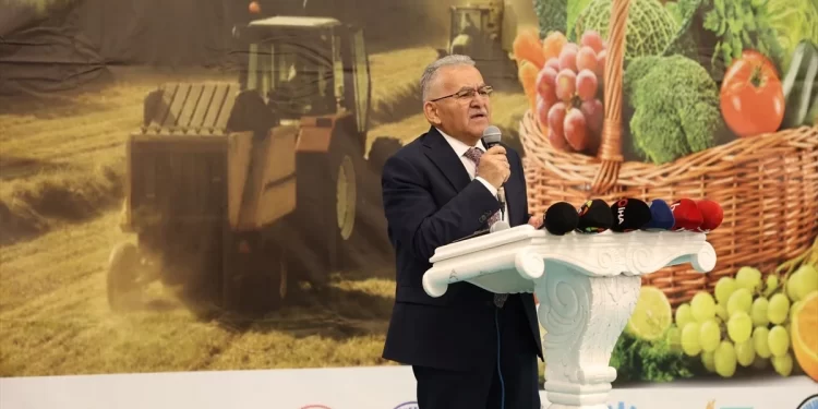 Kayserili çiftçilere 300 ton  nohut desteği verildi