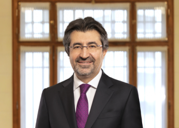 Reel sektörün ve esnafın yanında olmaya kararlıyız