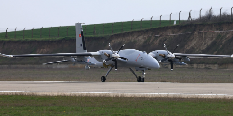 Bayraktar AKINCI’dan İHA-230  füzesiyle çifte atış