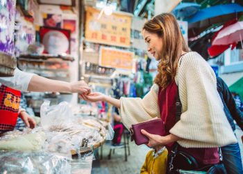Çin ekonomisi güven ve toparlanma arıyor