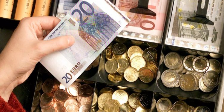 OECD, 2024’te kamu tahvil borcunun artmasını bekliyor