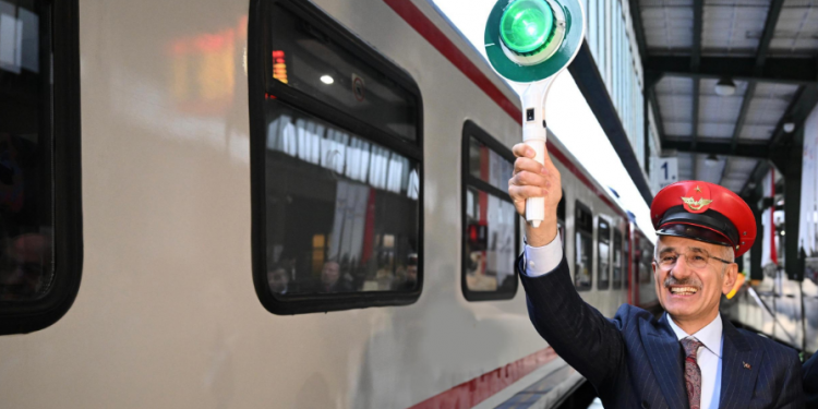 Türkiye’nin “yolunu” her düzlemde açacağız