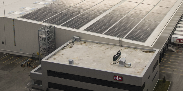 BİM yeni GES yatırımı ile enerjik ilerliyor