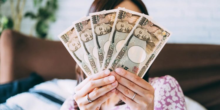 Japonlar Yen’in yenilmesinden endişeli