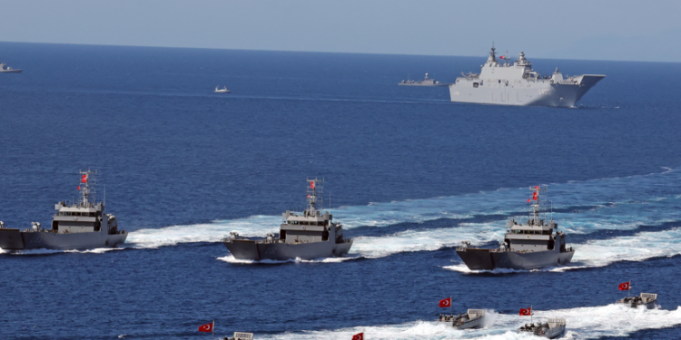 Milli savunma teknolojisi  Efes’te boy gösterisi yaptı