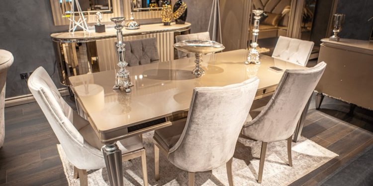 Mobilyanın başkenti “evleneceklere” kapı açtı