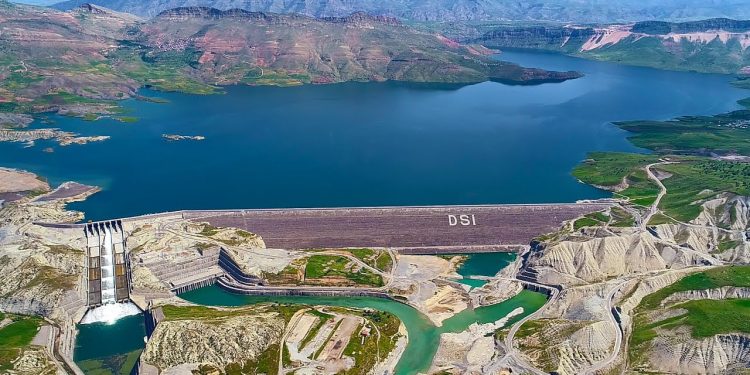 Ilısu’nun enerjisi ekonomiye  katkı sunmaya devam ediyor