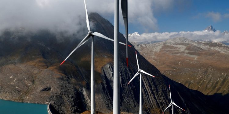 Rüzgar enerjisinde 2024 için 1000 megavatlık öngörü