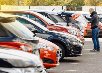 İkinci el araçta fiyatlar  yüzde 2,5 düşüş kaydetti