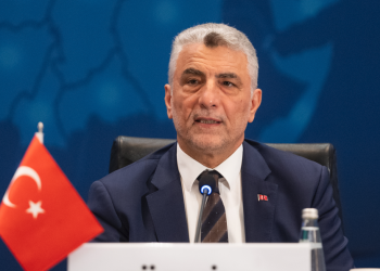 İslam ülkeleriyle daha etkili ticaret için kollar sıvanmalı