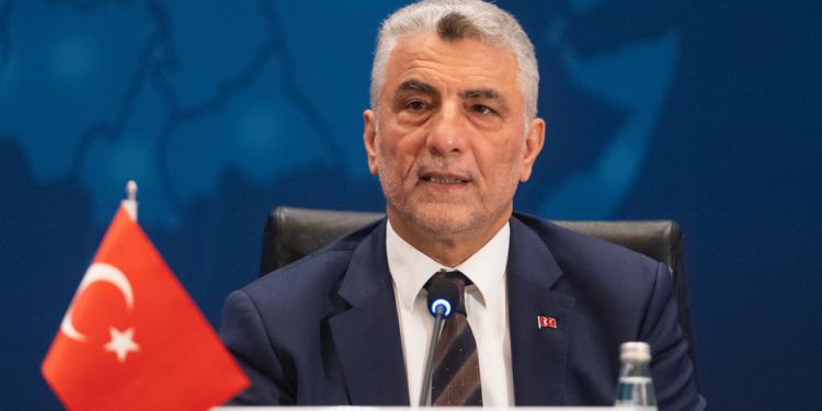 İslam ülkeleriyle daha etkili ticaret için kollar sıvanmalı