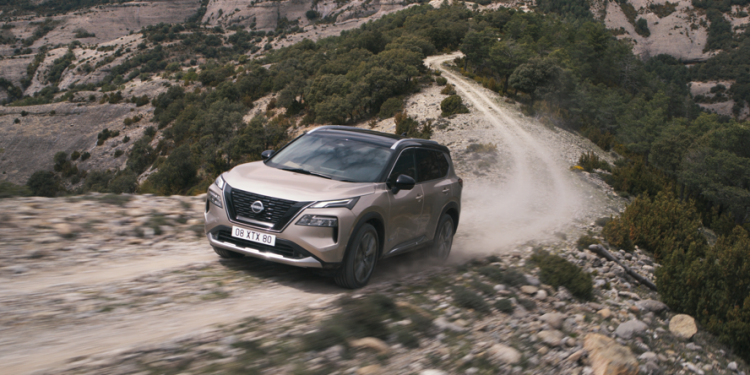 Nissan yaz aylarında ayağını gazdan çekmiyor