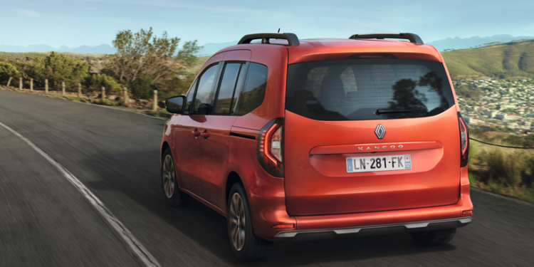 Yeni Renault Kango Multix ticarette yeni yol açıyor