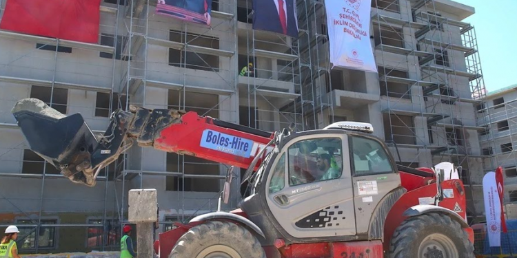 Hatay’da depremzedeler için daha güvenli ev hazırlığı