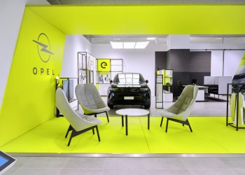 Opel,yeni showroom Konsepti ile yeni bir boyut açtı