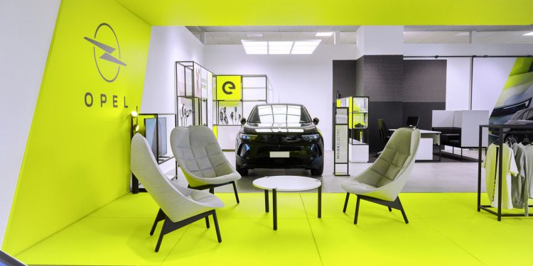 Opel,yeni showroom Konsepti ile yeni bir boyut açtı