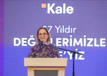 Kale Grubu 1 günde 2 temel birden attı